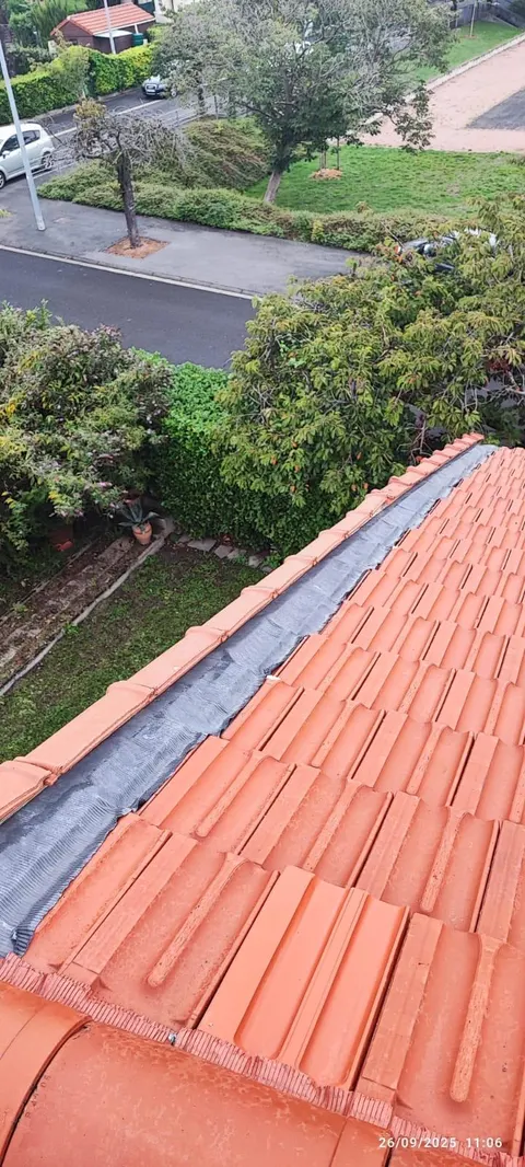 Détail de travaux de couverture par Toit des Dômes (12) — vue rapprochée