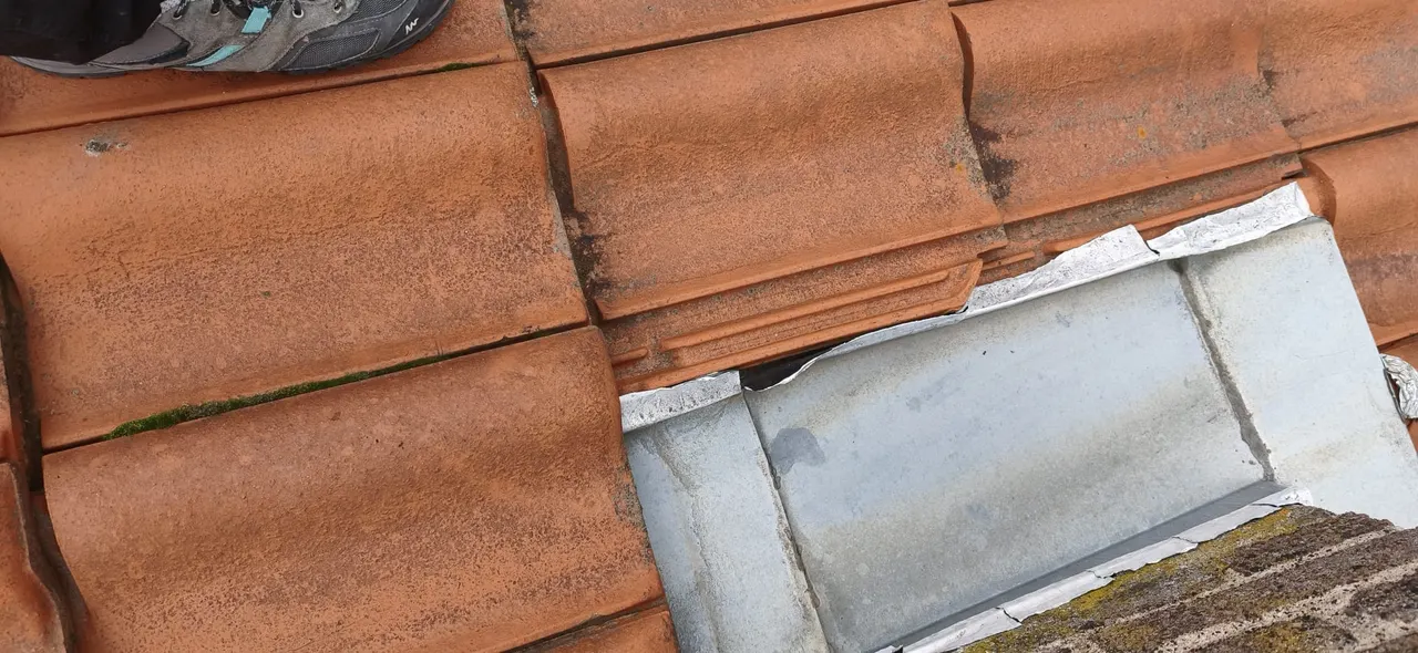 Détail de travaux de couverture par Toit des Dômes (20) — vue d'ensemble