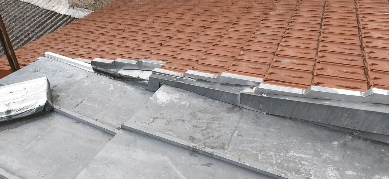 Vue d'ensemble de chantier toiture