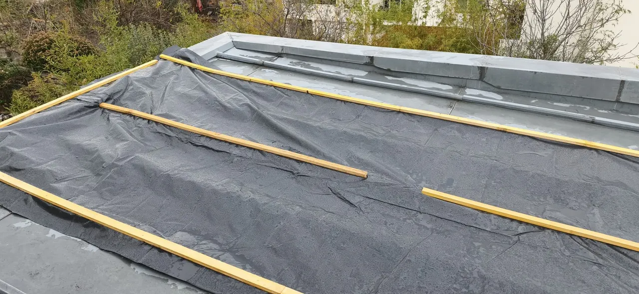 Vue d'ensemble de chantier toiture