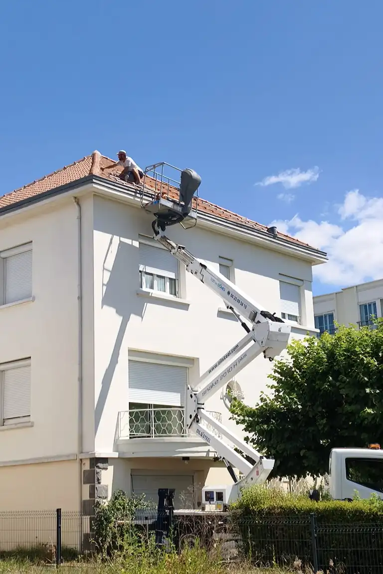 Roofing project in Clermont-Ferrand — Toit des Dômes