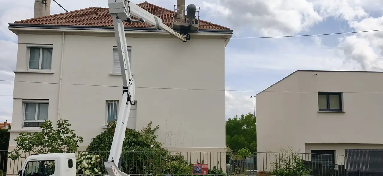 Roofing project in Clermont-Ferrand — Toit des Dômes